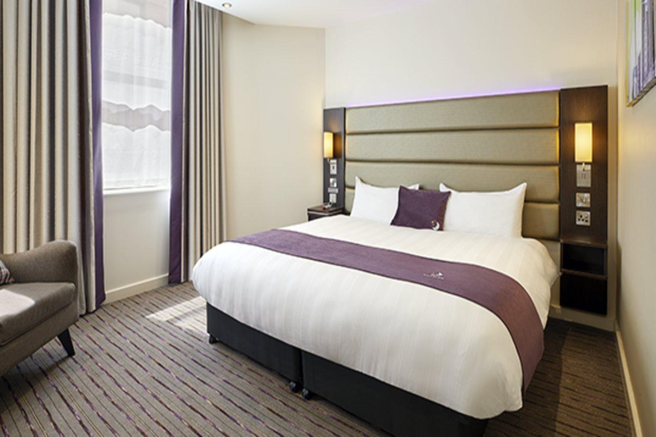 Premier Inn Wirral - Heswall Exteriör bild