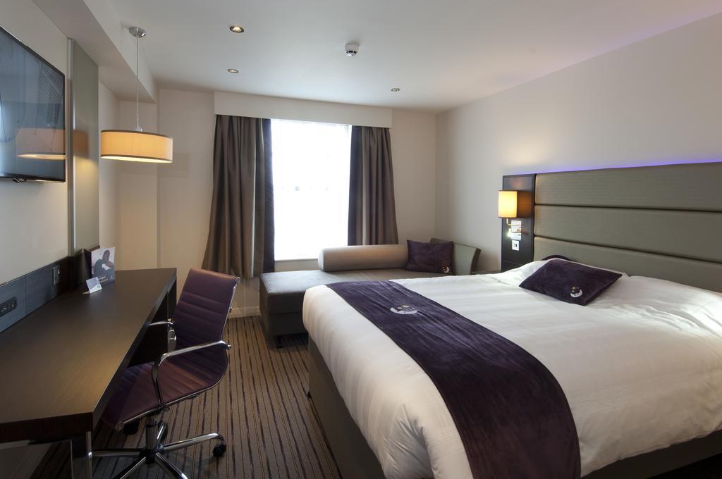 Premier Inn Wirral - Heswall Exteriör bild